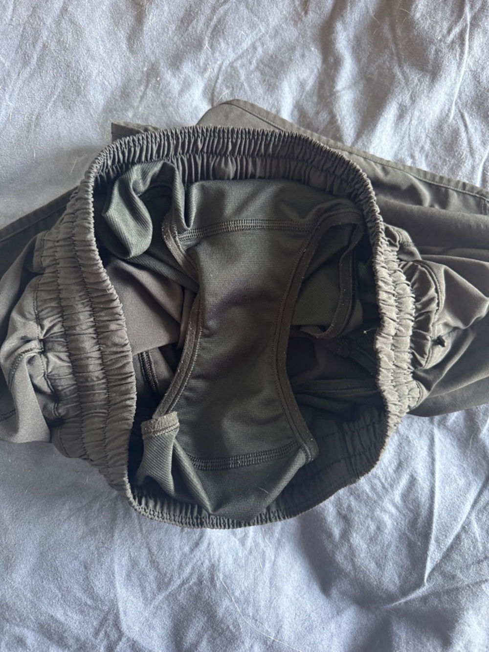 Lululemon Hottie Hot 2.5” - Size 6 Regular - Picture 7 of 8